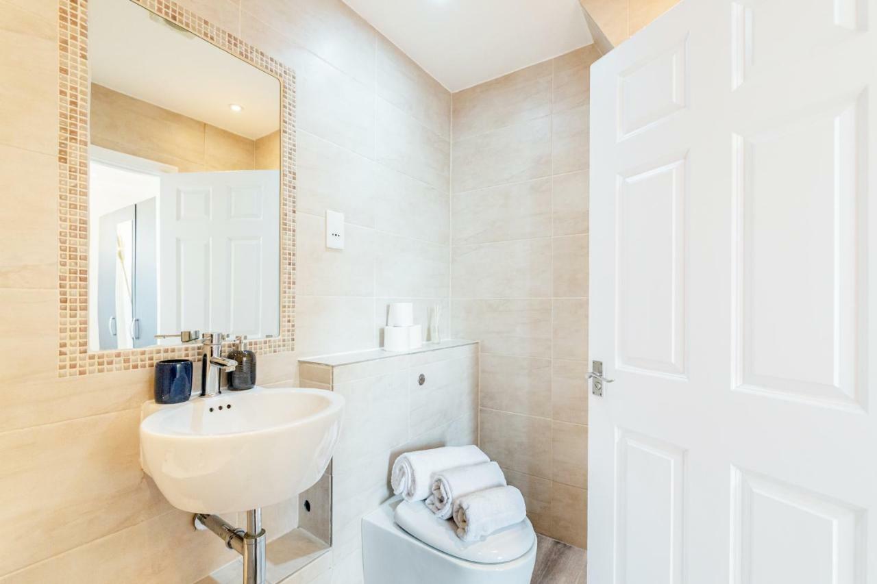 Bright & Spacious 4Beds Home - Kensington High Street-Olympia London Eksteriør billede