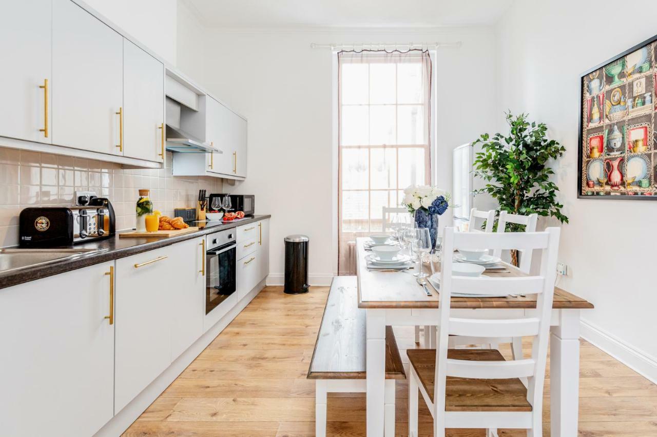 Bright & Spacious 4Beds Home - Kensington High Street-Olympia London Eksteriør billede